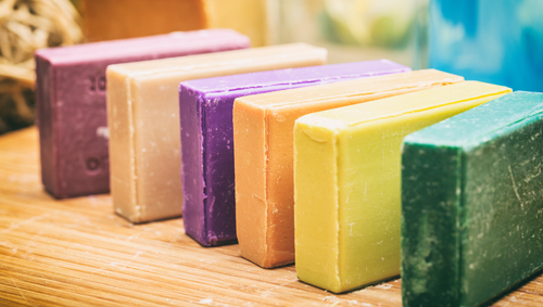 Wasserfreie kosmetische Produkte im Trend Wasserfreie kosmetische Produkte im Trend