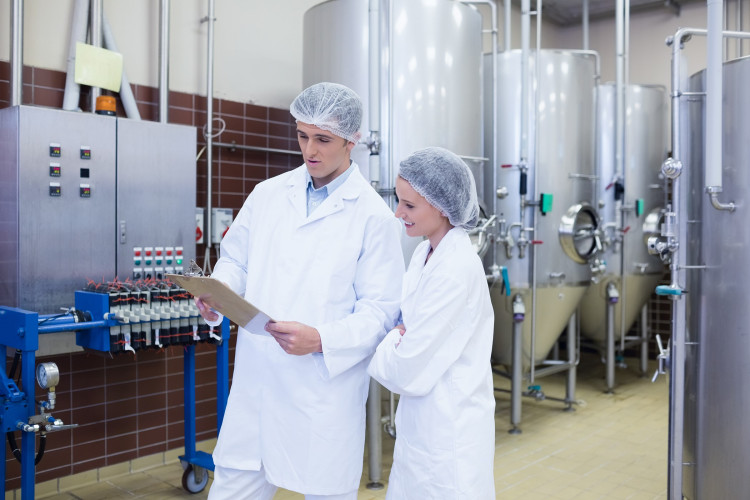 Hygienemonitoring und Umgebungsuntersuchungen in kosmetischen Betrieben Hygienemonitoring und Umgebungsuntersuchungen in kosmetischen Betrieben